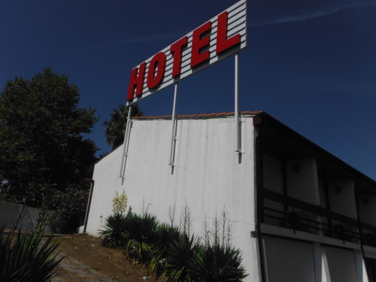 Hotel Alameda อัลแบร์กาเรีย-อา-แวญา ภายนอก รูปภาพ