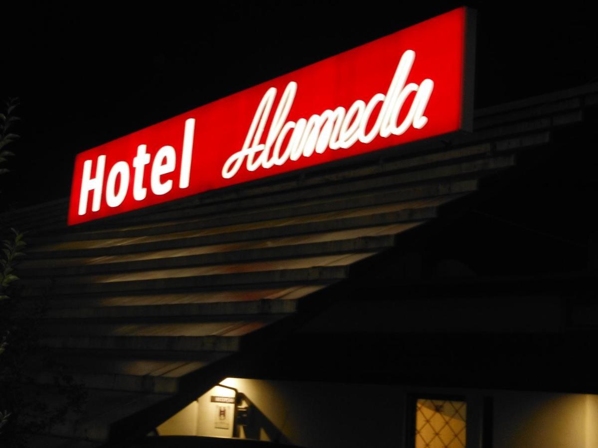 Hotel Alameda อัลแบร์กาเรีย-อา-แวญา ภายนอก รูปภาพ