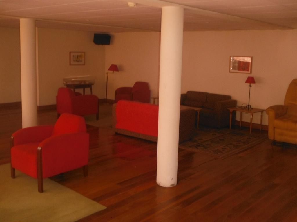 Hotel Alameda อัลแบร์กาเรีย-อา-แวญา ภายนอก รูปภาพ